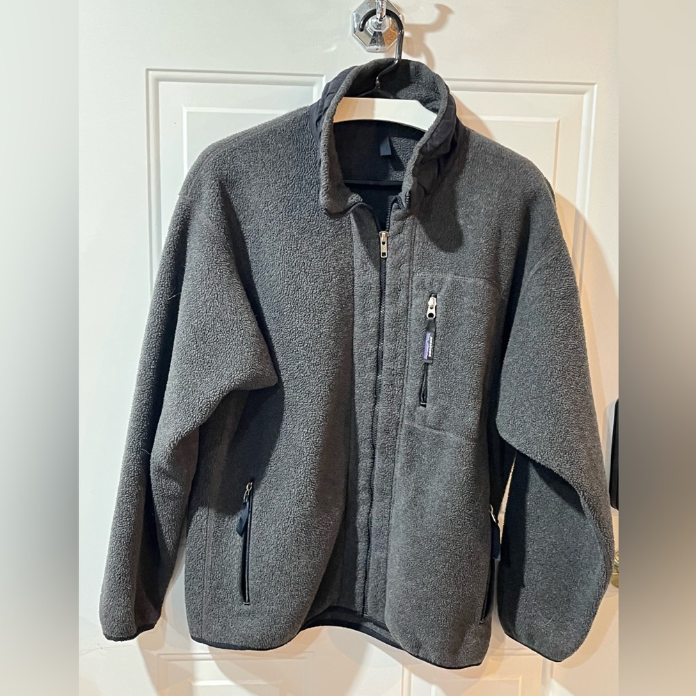 Patagonia Men's Charcoal Fleece Jacket